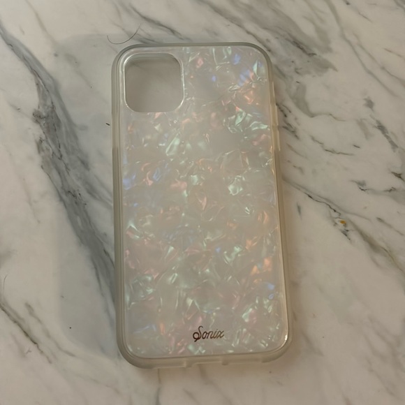 iPhone 11 case - Picture 1 of 6